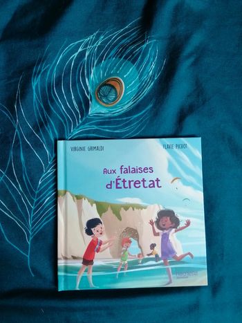 Livre "Aux falaises d'Etretat "
