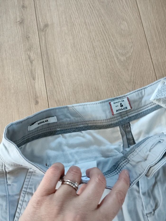 Short gris - photo numéro 3