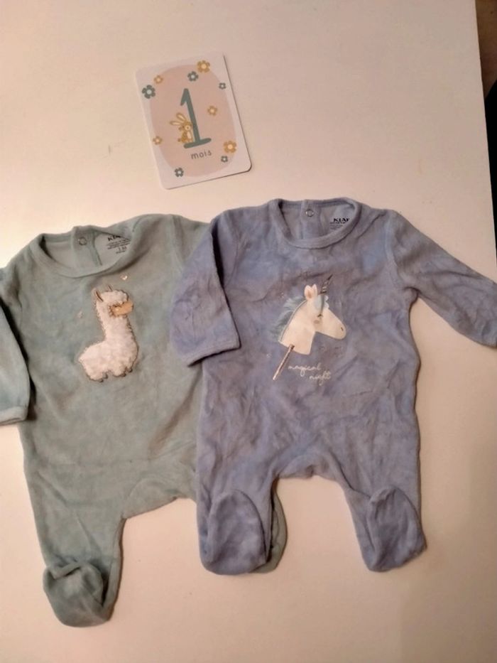 Lot de 2 pyjamas bébé Marque Kiabi Taille 1 mois - photo numéro 2