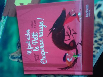 Il faut aider le petit chaperon rouge
