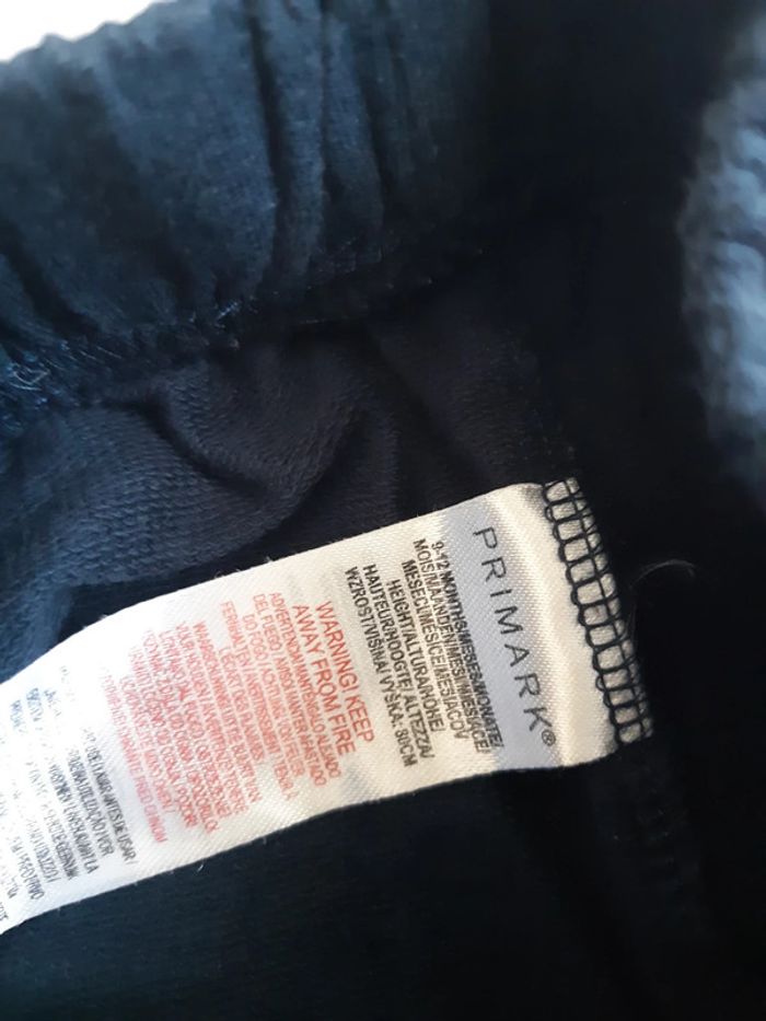 Tenue tee-shirt rouge et short Mickey 9/12 mois - photo numéro 3