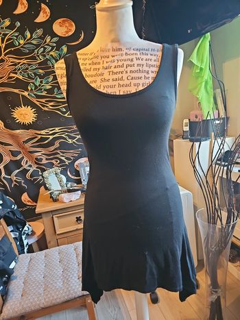 Robe asymétrique noire