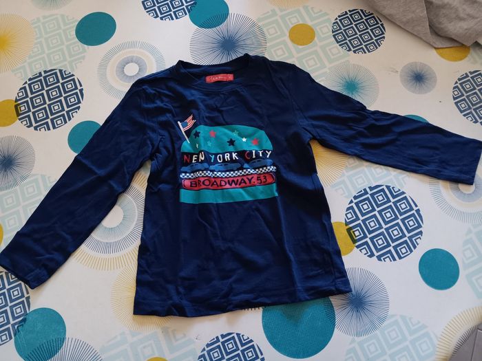 Lot pulls et tee shirt manches longues