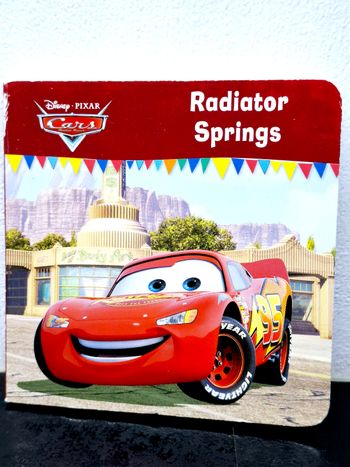 Livre Disney Pixar Cars - Radiator Springs - Flash Mcqueen