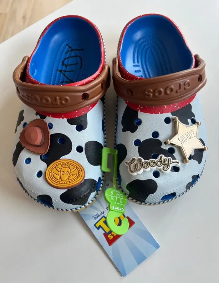 Crocs Toy Story Woody Classic Clog Taille 32-33