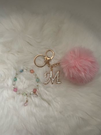 Porte-clés avec lettre + bracelet