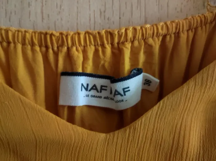 Robe jaune moutarde a bretelles - photo numéro 4