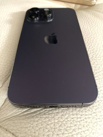 Iphone 15 pro max 256 go tout opérateur débloqué.