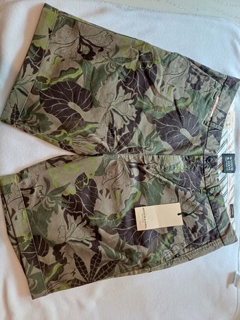 Short chino scotch and soda