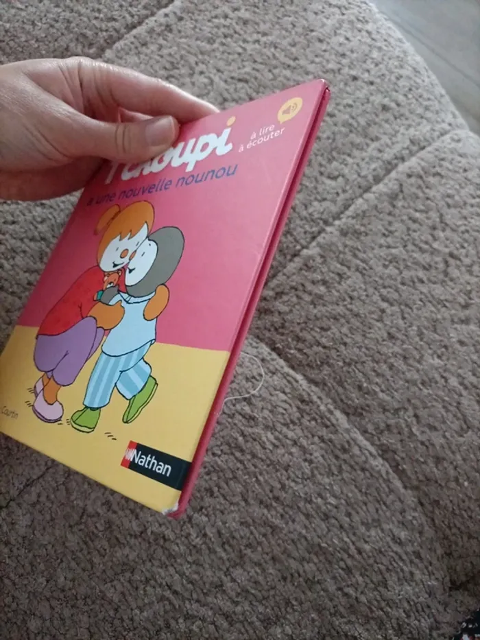 Livre T'choupi a une nouvelle nounou - photo numéro 9