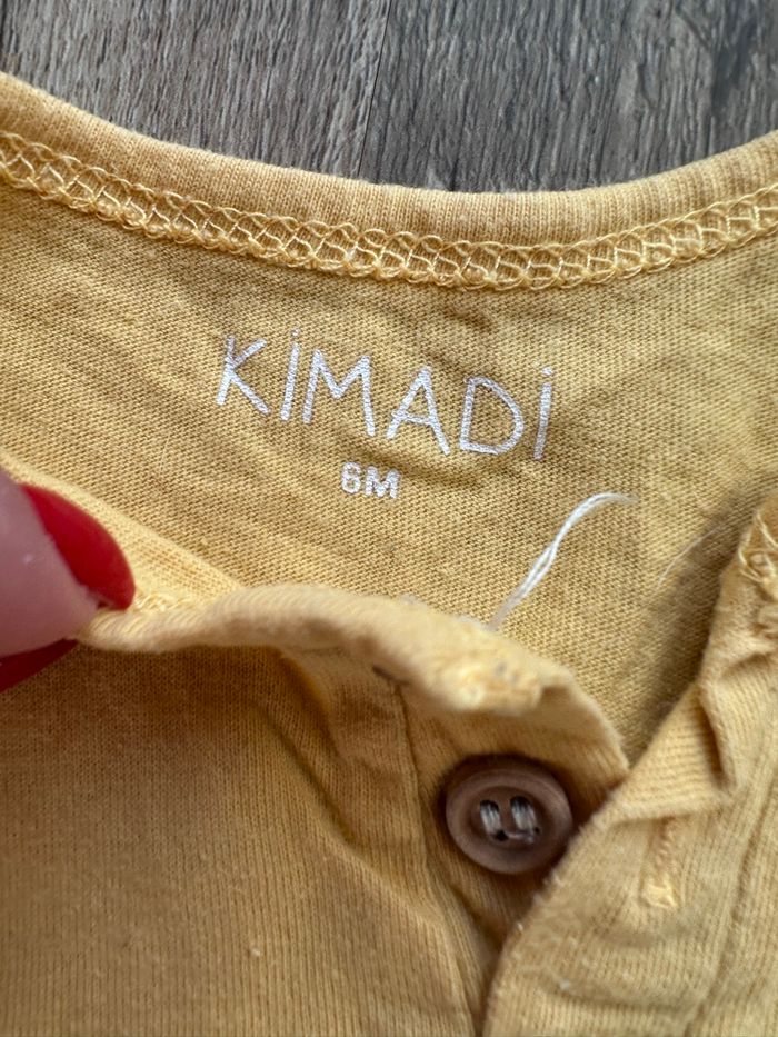 - Combishort Kimadi - 6 mois - bon état, mini tache - photo numéro 2
