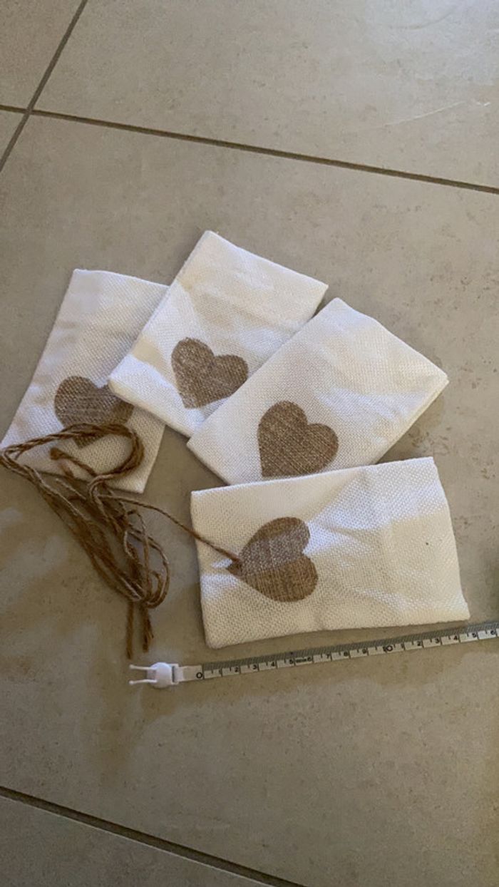 Lot 4 sacs coeur avec lien - blanc et marrons