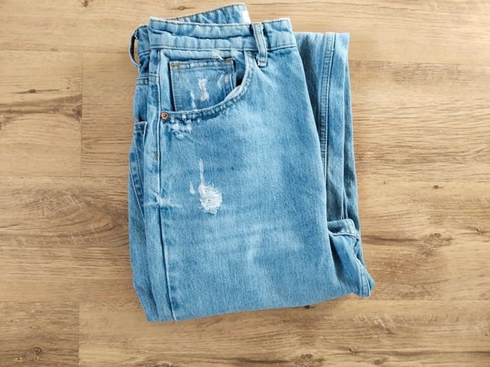 Jean taille haute Pull and Bear taille EUR34 taille fr 36