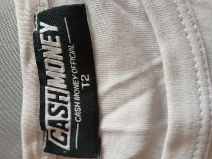 T-shirt taille 2 - photo numéro 3