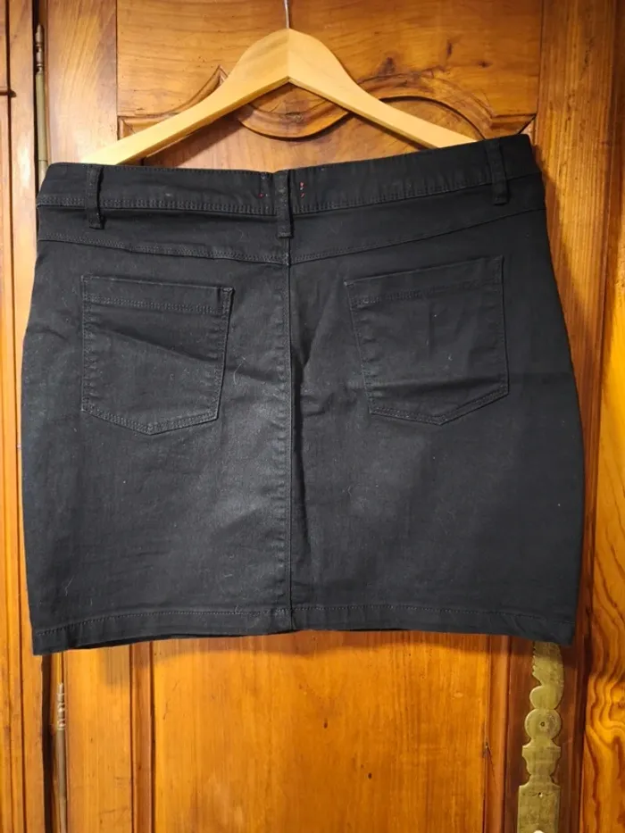Jupe courte noire Tissaia - photo numéro 2