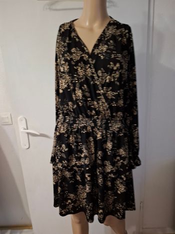 Robe mango taille 40 en tres bon etat