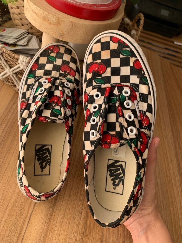 Vans à carreaux et motifs cerises - photo numéro 5