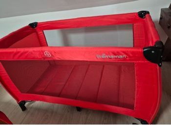 Lit parapluie, de voyage 