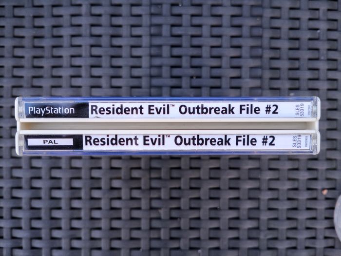 Resident Evil Outbreak File #2 (PS2) + Carte mémoire 64 Mo avec sauvegardes complètes - photo numéro 5