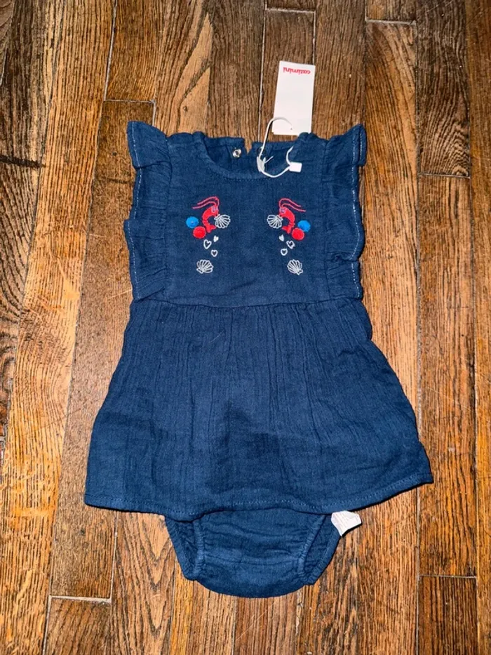 robe avec bloomer Catimini 1 mois neuf avec étiquette, valeur 59 euros