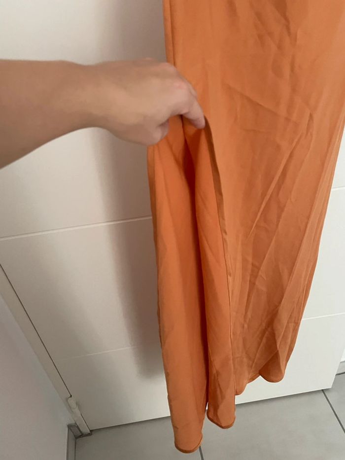 Magnifique robe orange satin 🍊 - photo numéro 4