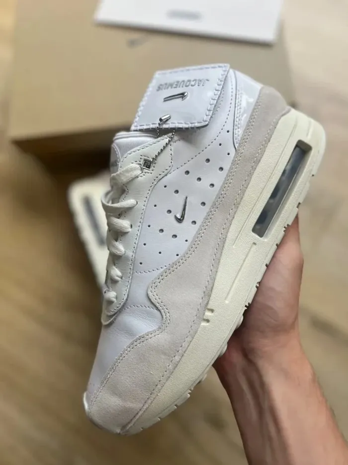 Jacquemus x Nike Air Max 1 '86 Summit White 42 - photo numéro 2