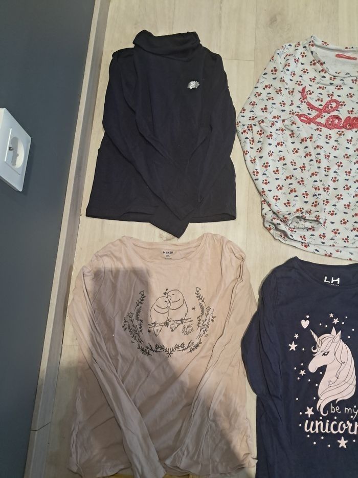 Lot de t shirts à manches longues 8ans neufs et tbe - photo numéro 6