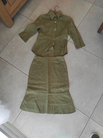 Ensemble  tailleur veste et jupe en lin