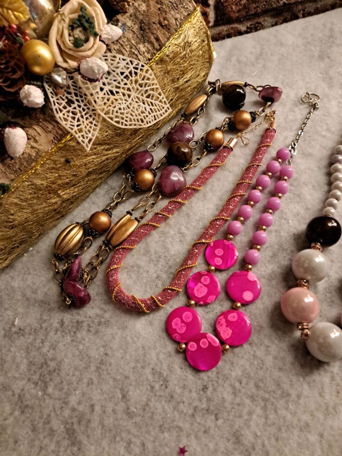 Lot de colliers rose noir gris - photo numéro 3