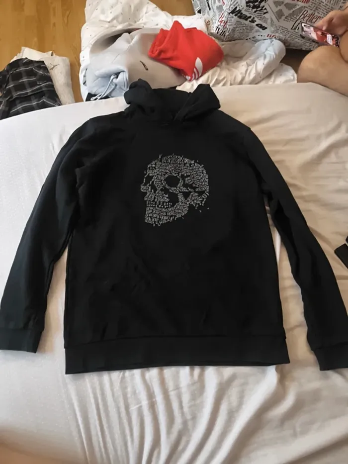 Pull tête de mort