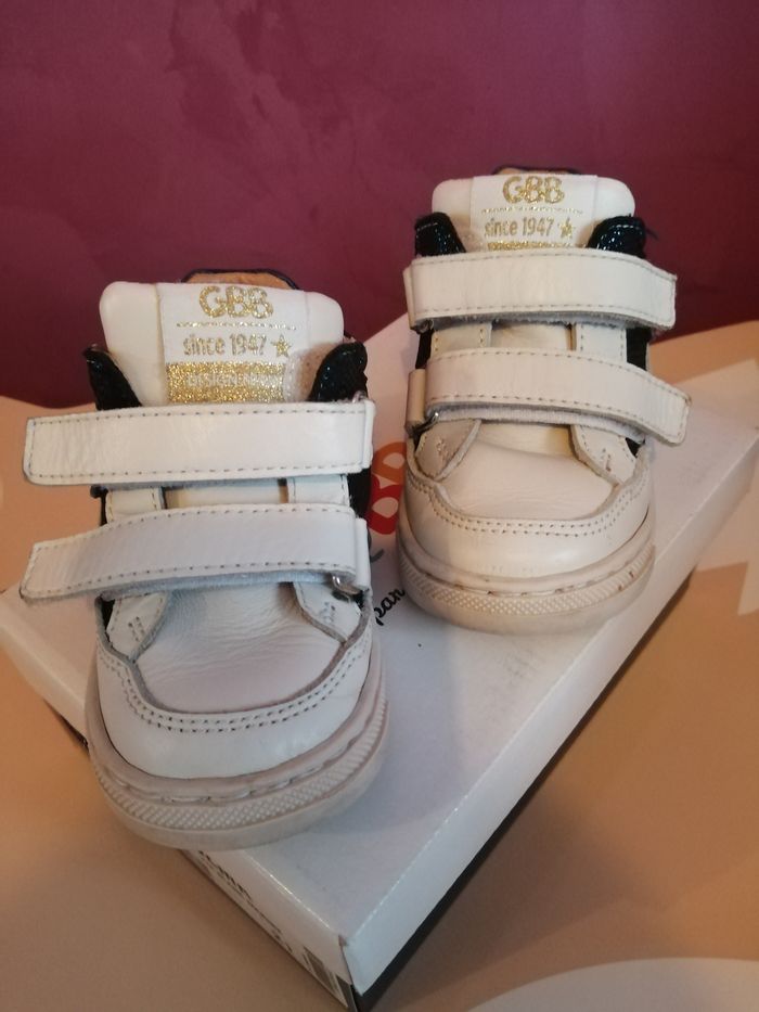 Baskettes fille taille 21 gbb - photo numéro 2