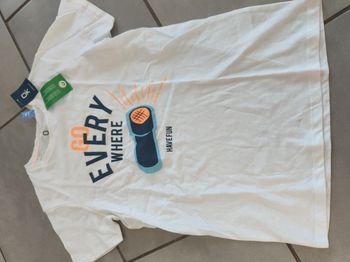 T shirt 12 ans okaidi neuf