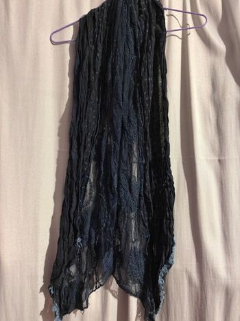 Foulard motif et dentelles