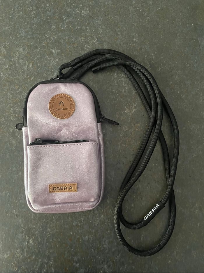 Pochette téléphone Cabaia