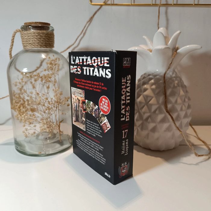 Manga l'attaque des titans coffret collector tome 17 - photo numéro 2