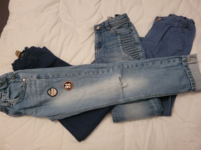 Vends lot jeans 8 ans - photo numéro 3