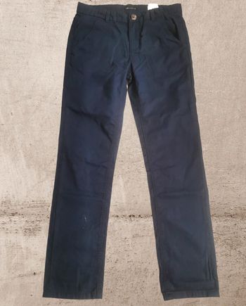 NEUF pantalon chino t. 146