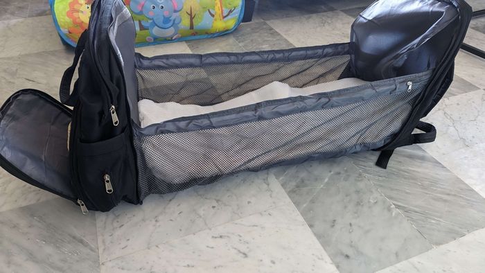 Sac à dos à langer nombreux rangement + câble de recharge intégré - photo numéro 9