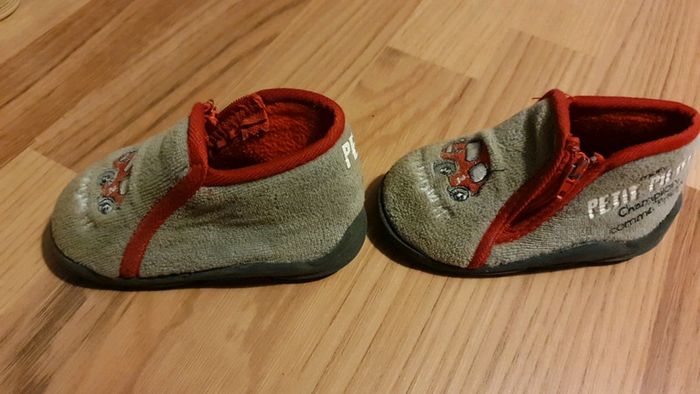 chaussons taille 22 modèle voiture - photo numéro 2