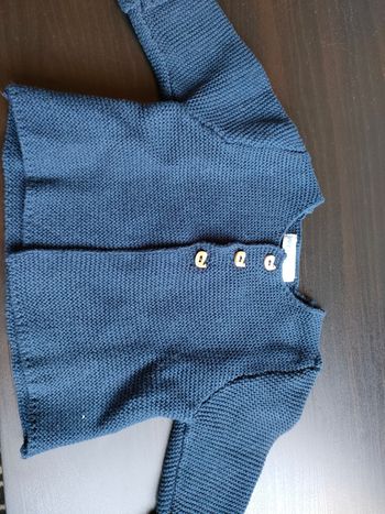 Lot de 2 gilets 1 Verbaudet 1 orchestra