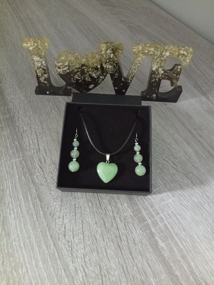 Joli ensemble collier boucles d'oreilles en pierre naturelle Aventurine verte