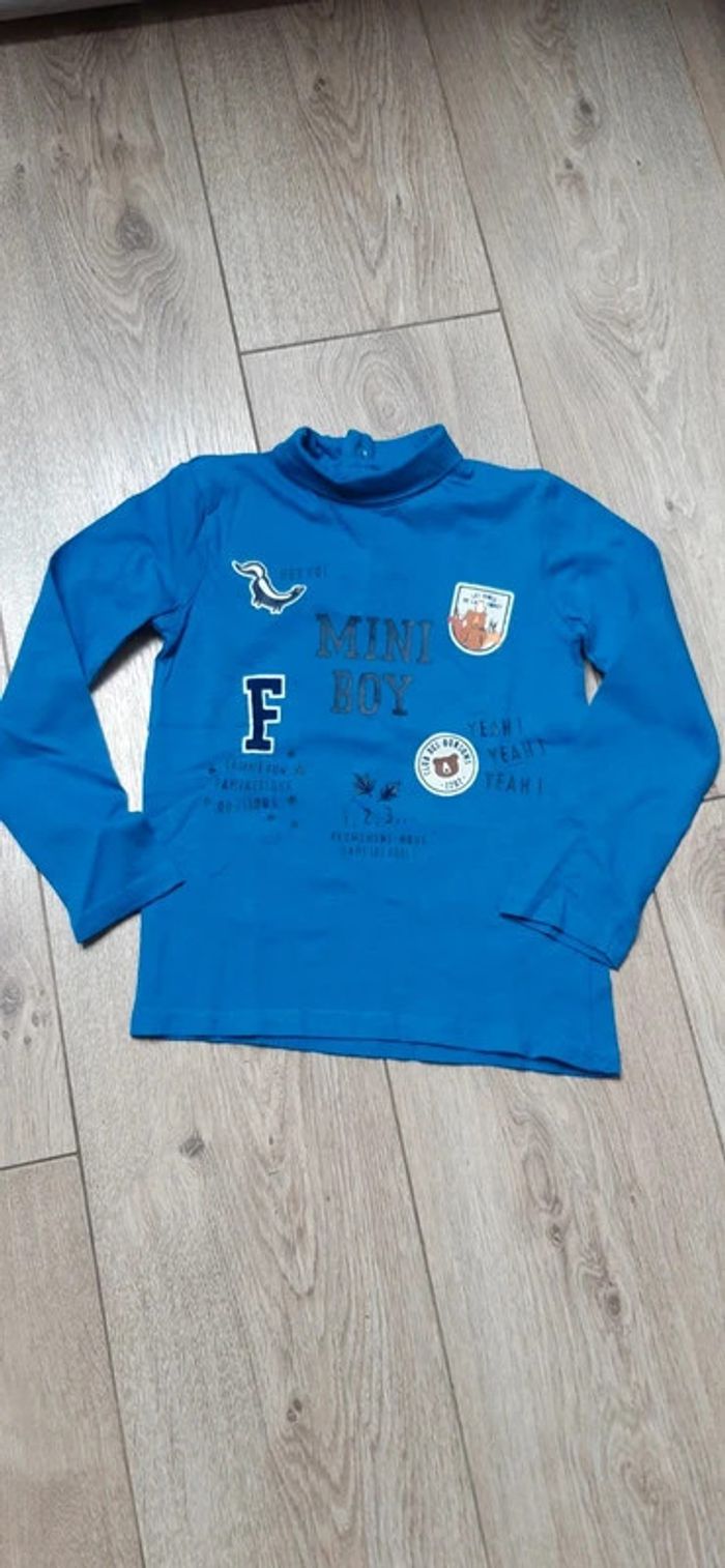 Sous-pull gémo bleu 4 ans en parfait état