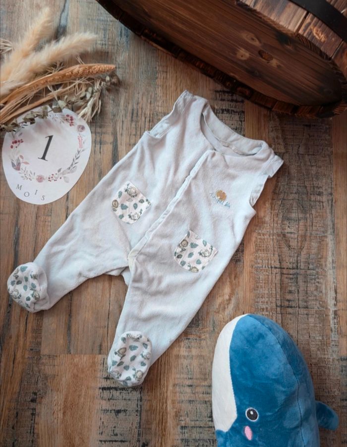 Pyjama 1 mois - photo numéro 2