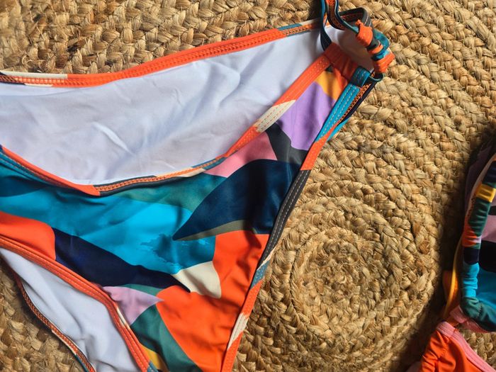 Bikini + pareo coloré taille xl - photo numéro 2