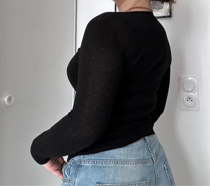 Pull fin noir à paillettes – Taille S/M – Sans marque Élégant | Léger | Brille discrètement - photo numéro 3
