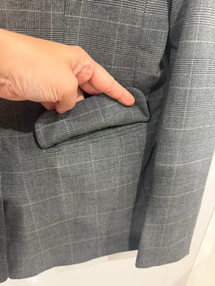 Veste blazer femme, grise à carreaux Kiabi taille 40 - photo numéro 4