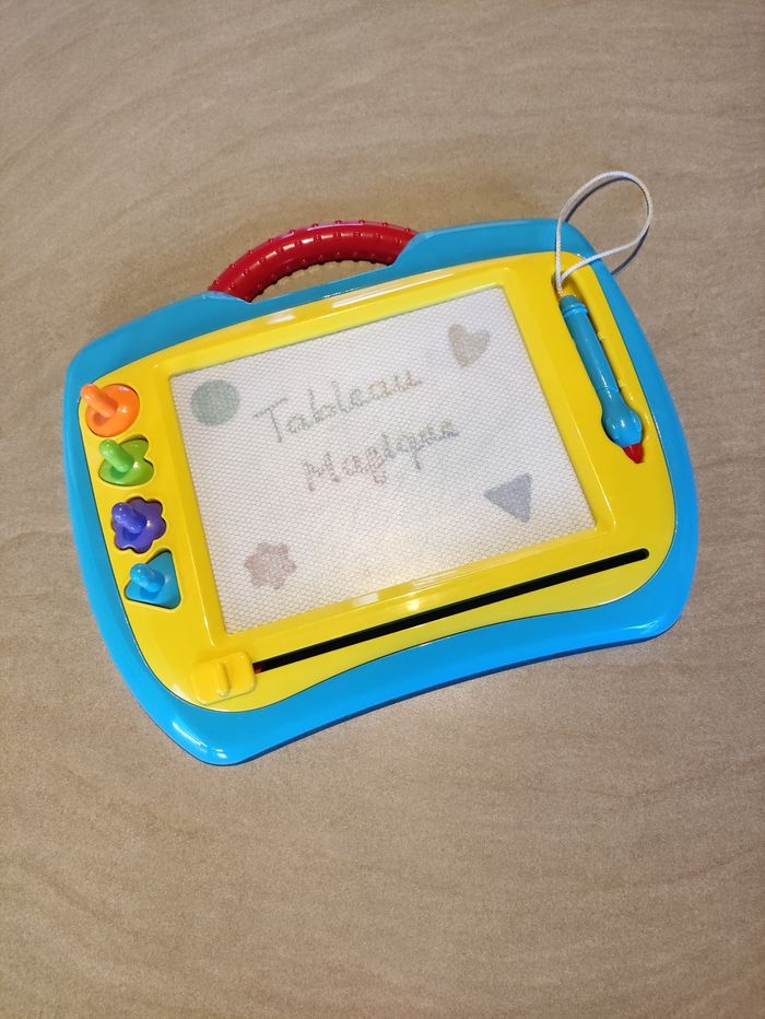 Tableau / ardoise magique 4 couleurs