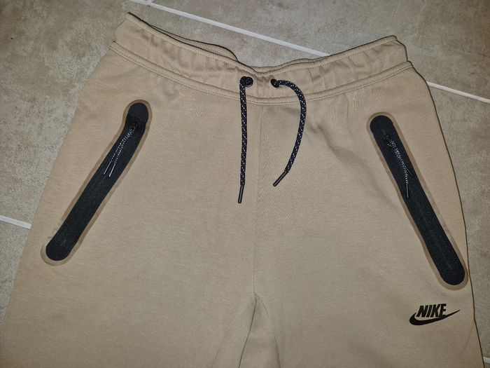 Bas de jogging Nike Tech Fleece taille S - photo numéro 2