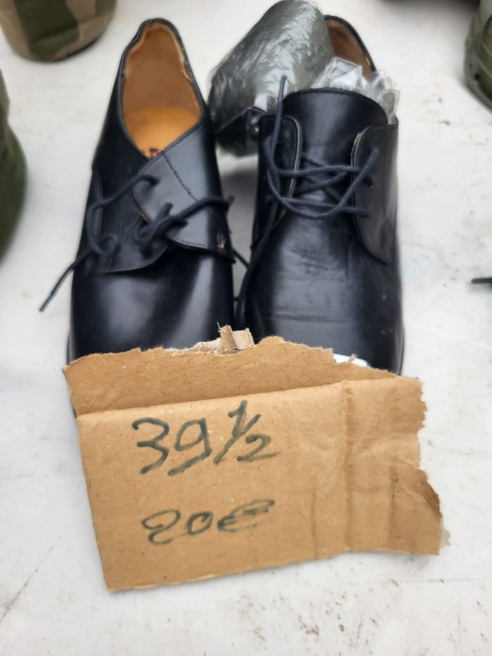 Chaussure homme armée 39,5