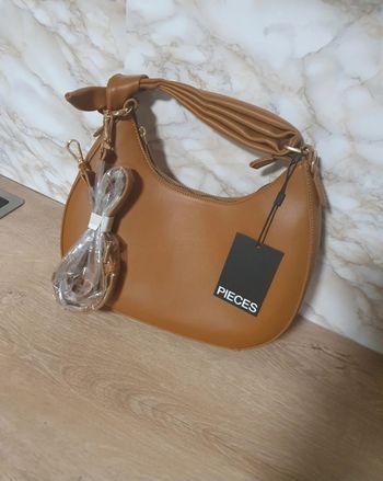 Magnifique sac à Bandoulière Pieces 🖤 